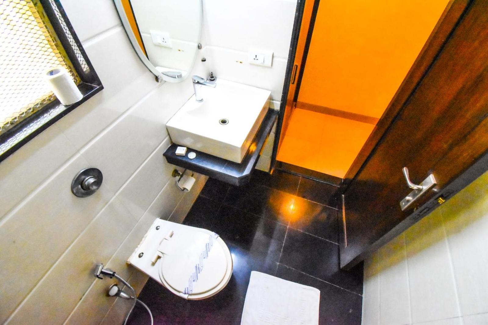 Hotel Kings International Mumbai Exterior foto