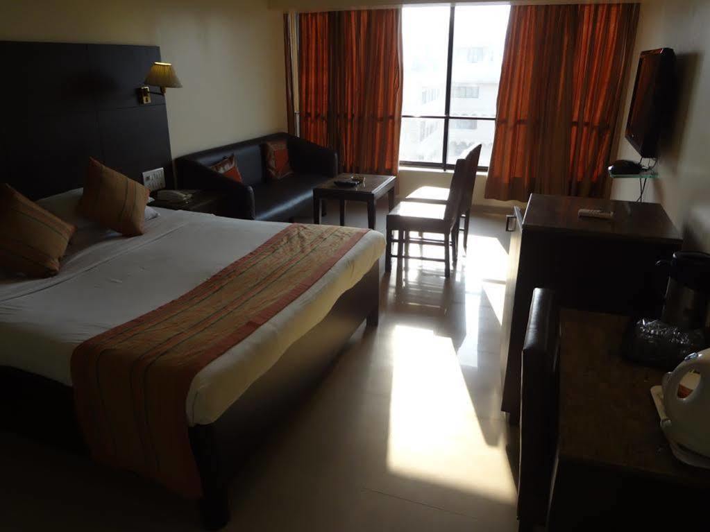 Hotel Kings International Mumbai Exterior foto